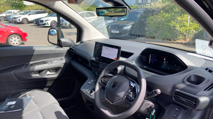 Peugeot Partner E-M 100kW 52kWh Asphalt Van Auto - Image 6